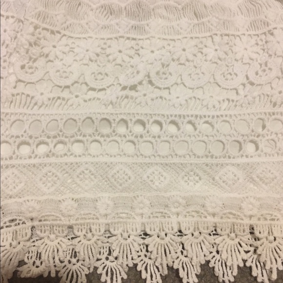 White Lace Shorts - Picture 2 of 4